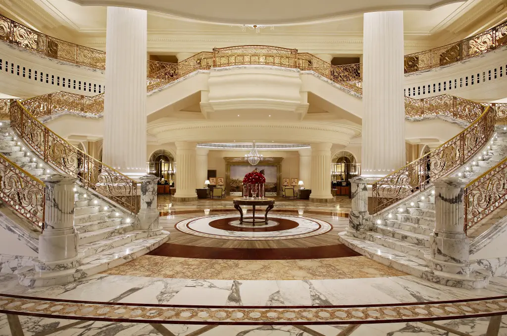 Дубай: Отель Al Habtoor Palace