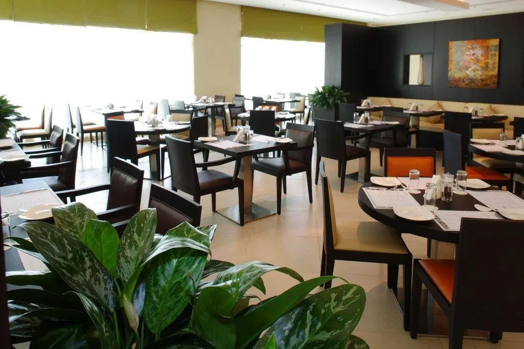 Дубай: Holiday Inn Express Dubai Jumeirah an IHG Hotel