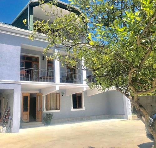 Батуми: 15 Kviparosi Guest House