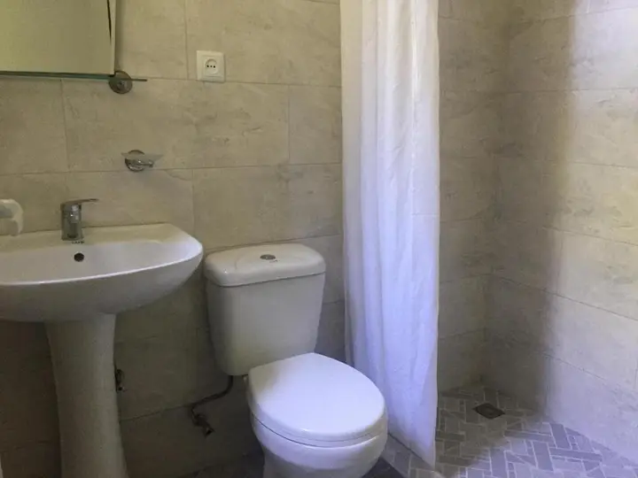 Батуми: 15 Kviparosi Guest House