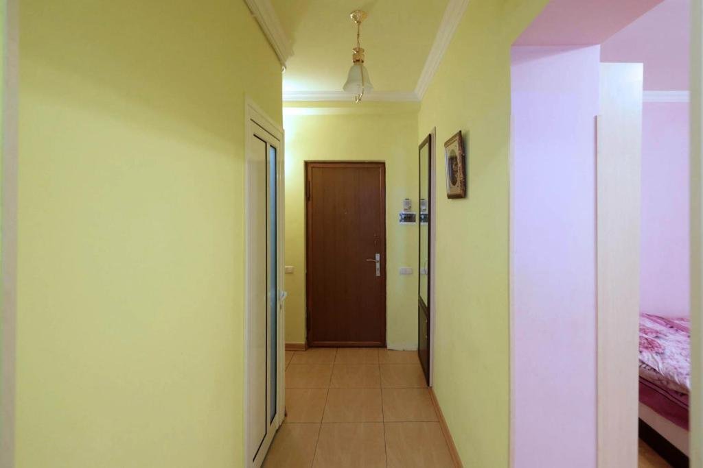 Ереван: Apartment in Center of Yerevan/ Cascade