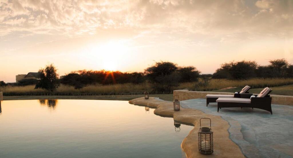 Остров Сир-Бани-Яс: Anantara Al Sahel Villa Resort