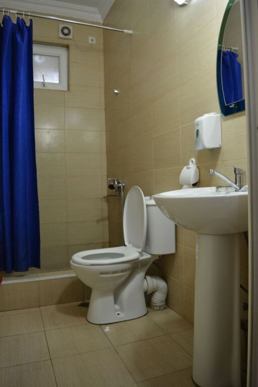 Кварели: Hotel In The Middle of City