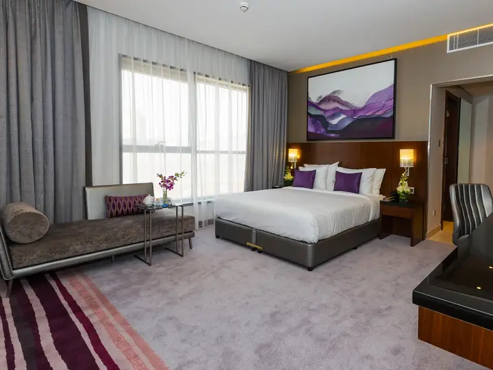 Дубай: Flora Al Barsha Hotel at the Mall