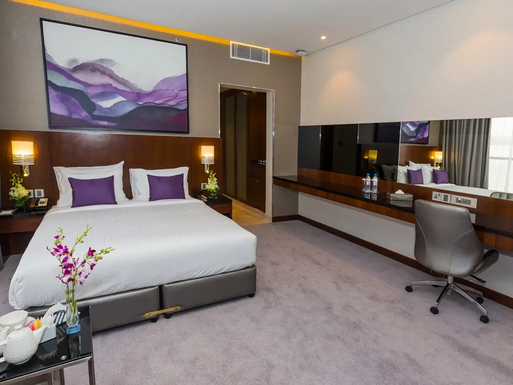 Дубай: Flora Al Barsha Hotel at the Mall