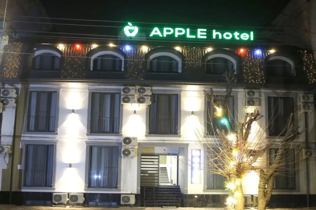 Ташкент: Hotel Apple