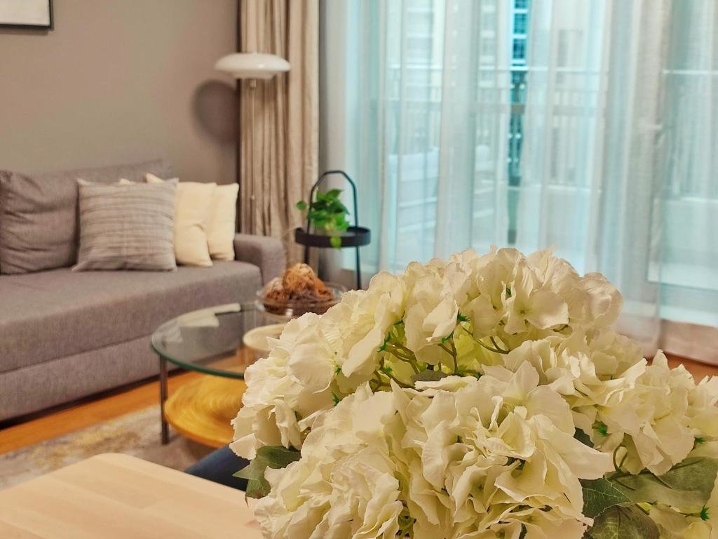 SuperHost - Fountain View Stylish Apt With Spacious Terrace — фото 1
