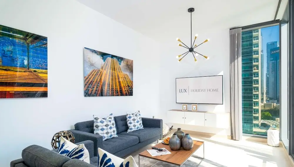 Дубай: LUX Holiday Home - LIV Residence 1