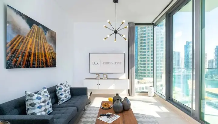 Дубай: LUX Holiday Home - LIV Residence 1