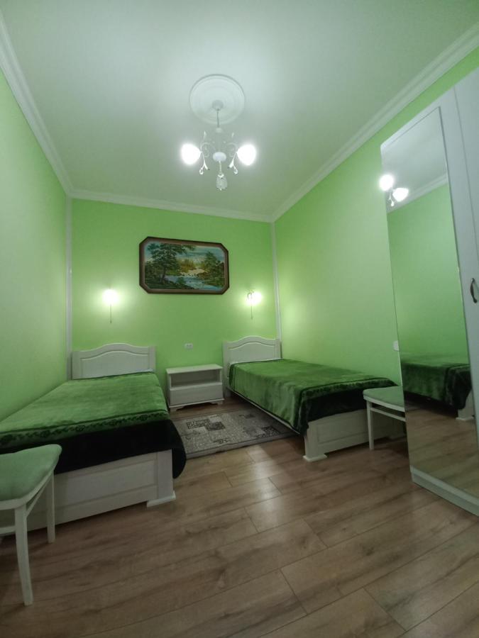 Кисловодск: Двухкомнатная квартира на К.Маркса 6