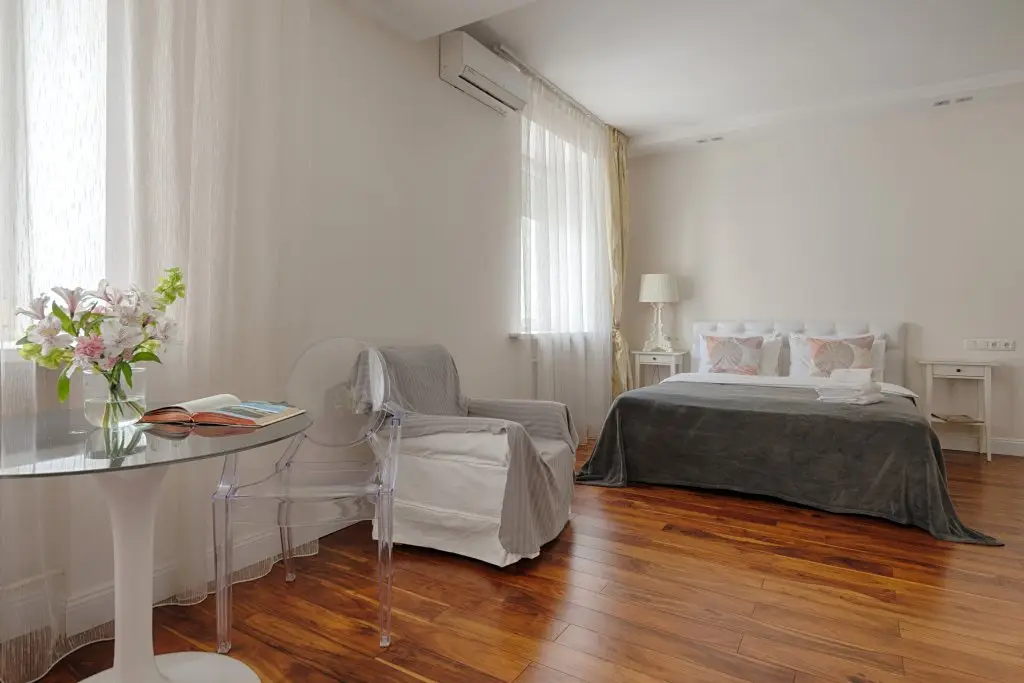 Минск: Апартаменты 1-комнатные HomeApart пр-т Независимости, 18