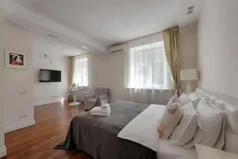 Апартаменты 1-комнатные HomeApart пр-т Независимости, 18 — фото 1