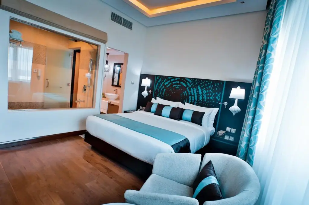 Дубай: Отель Signature Hotel Al Barsha