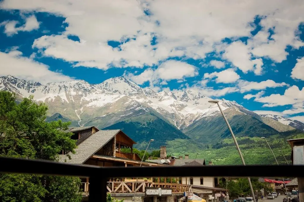 Местиа: Отель Chalet Mestia