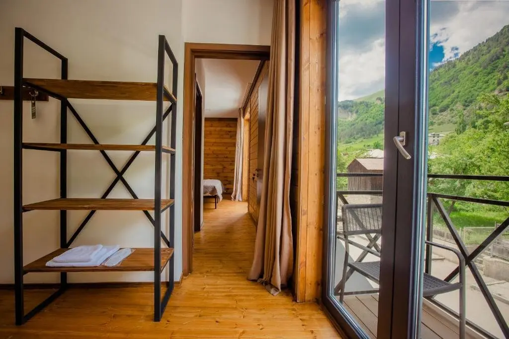 Местиа: Отель Chalet Mestia