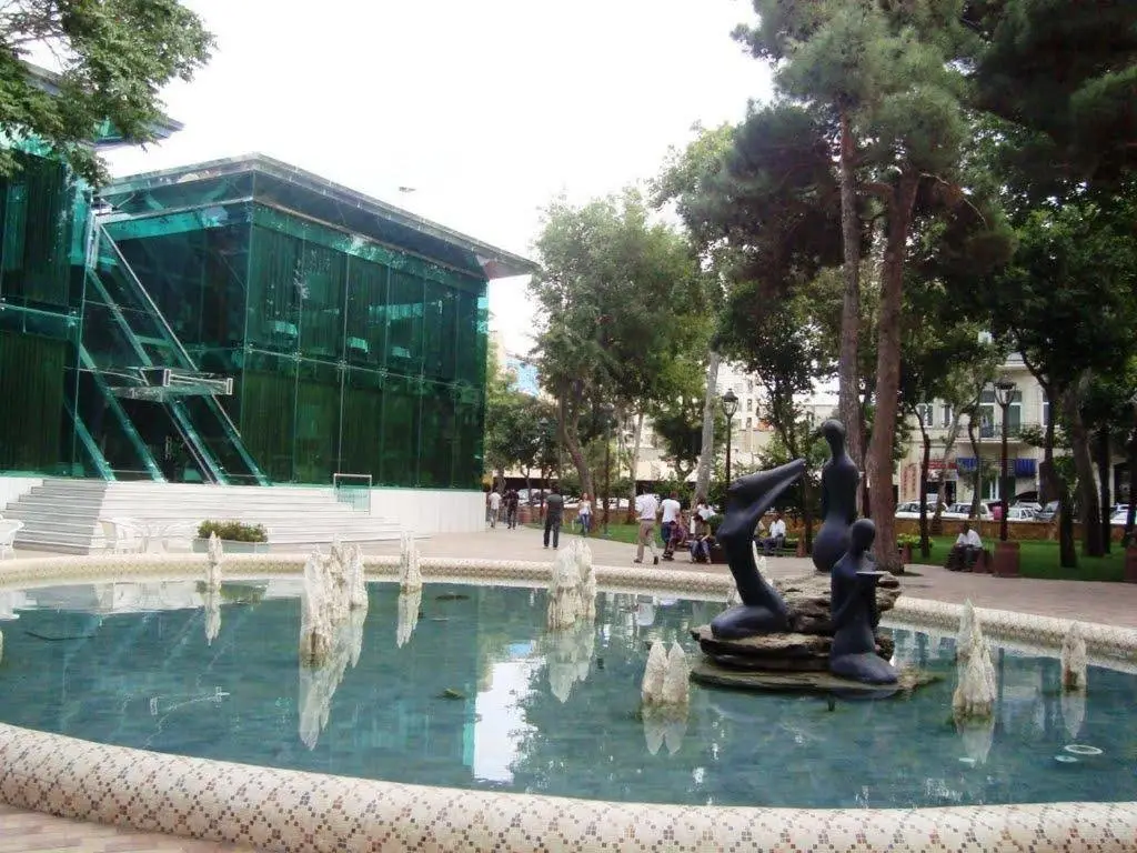 Баку: XAGANI Street MOLOKANSKII SADIK