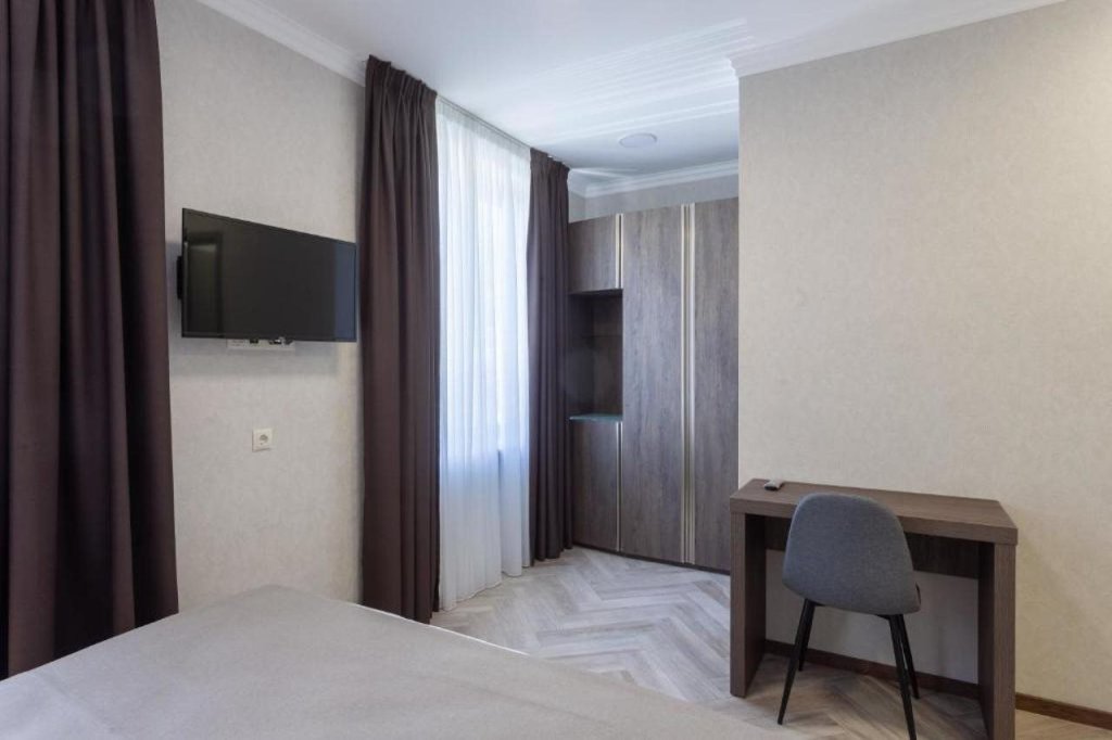 Тбилиси: Hotel Old Wall