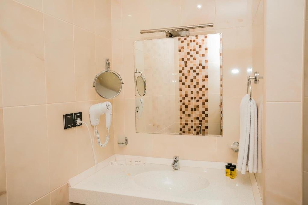 Баку: Отель Caspian Business Hotel and SPA