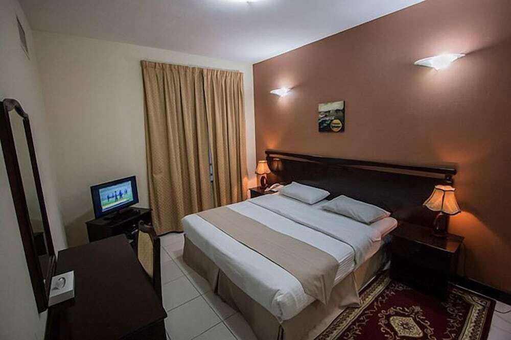 Дубай: Premiere Hotel Apartments