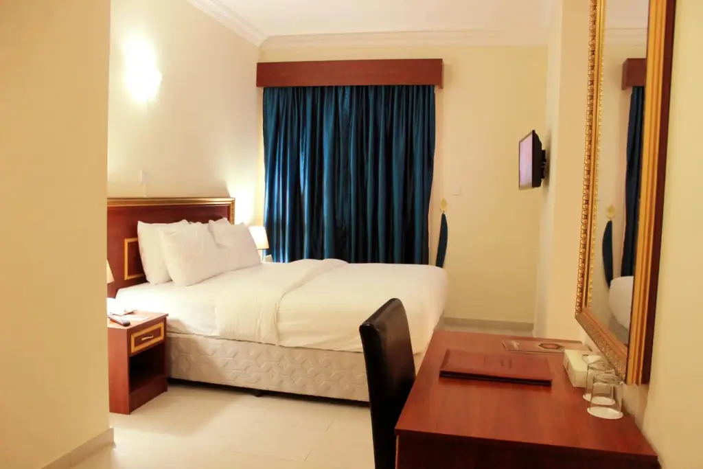 Дубай: Montreal Naif Hotel