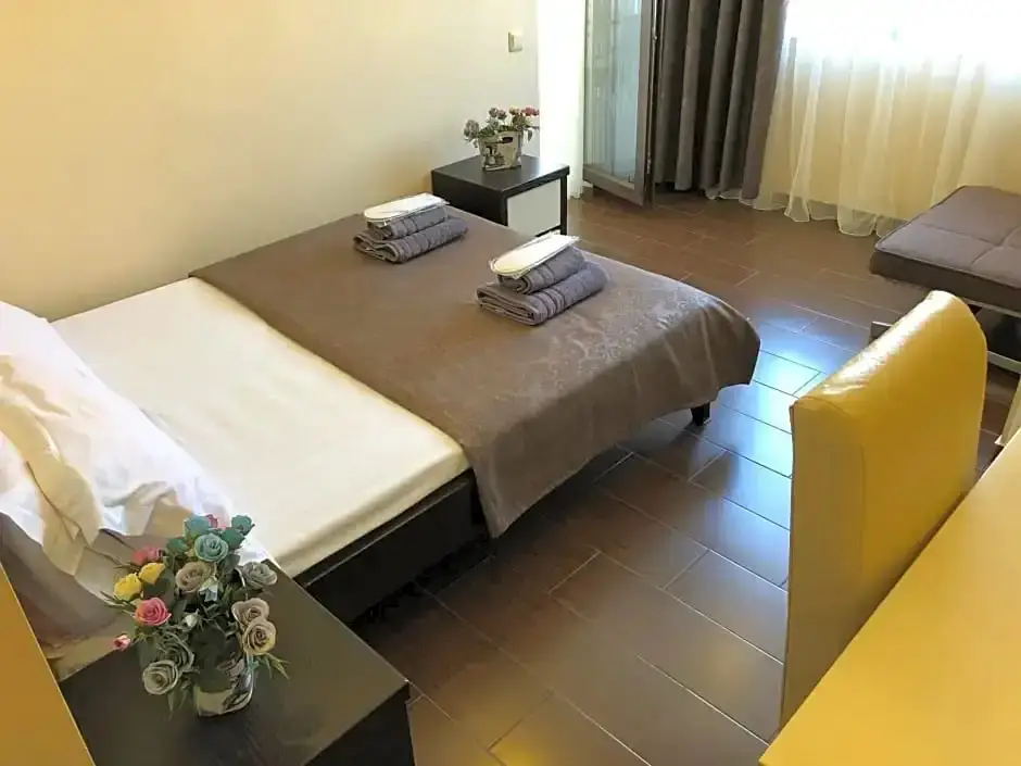 Уреки: GNS Hotel