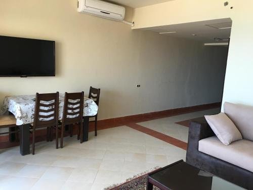 Айн-Сохна: Two-Bedroom Apartment at Porto Sokhna - Unit 10506