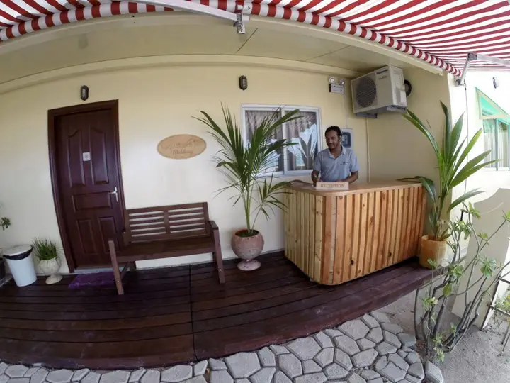 Атолл Фелидху: Luau Beach Inn