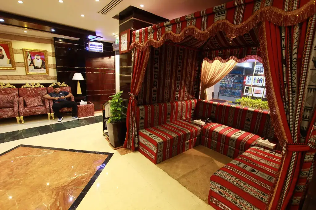 Дубай: Al Khaleej Grand Hotel