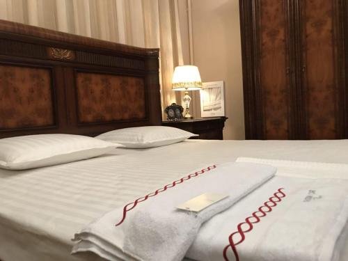 Ташкент: Versal Hotel