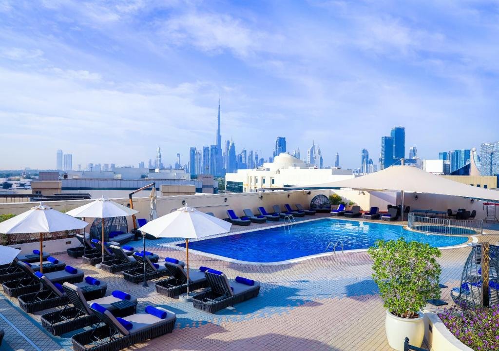 Дубай: Mövenpick Hotel & Apartments Bur Dubai