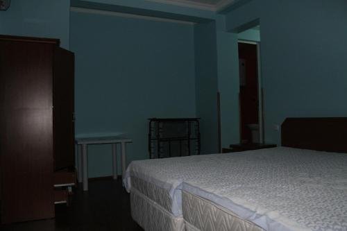 Гонио: Pirveli Guest House