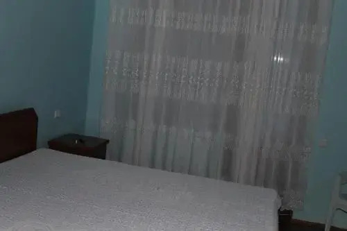 Гонио: Pirveli Guest House