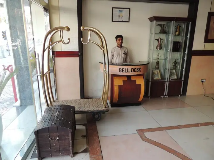 Дубай: Oriental Palace Hotel Apartments
