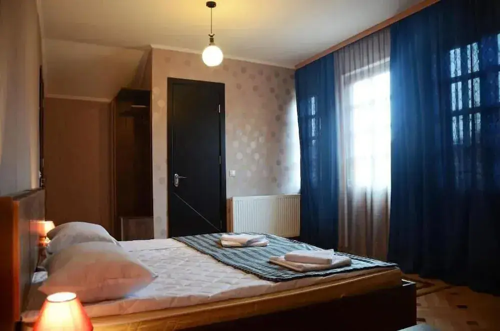 Тбилиси: Hotel Old Villa Metekhi