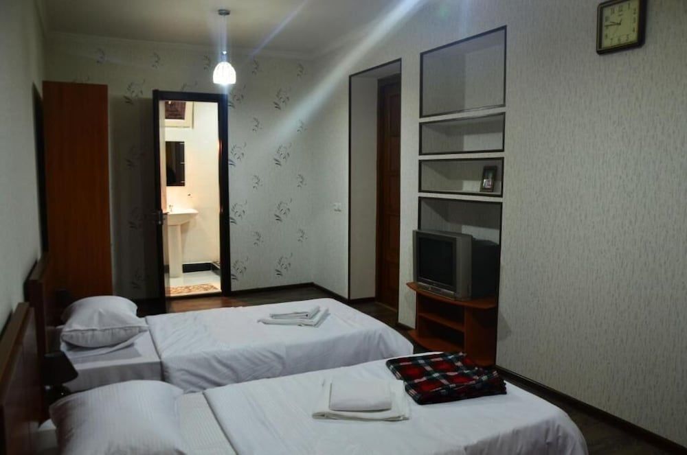 Тбилиси: Hotel Old Villa Metekhi
