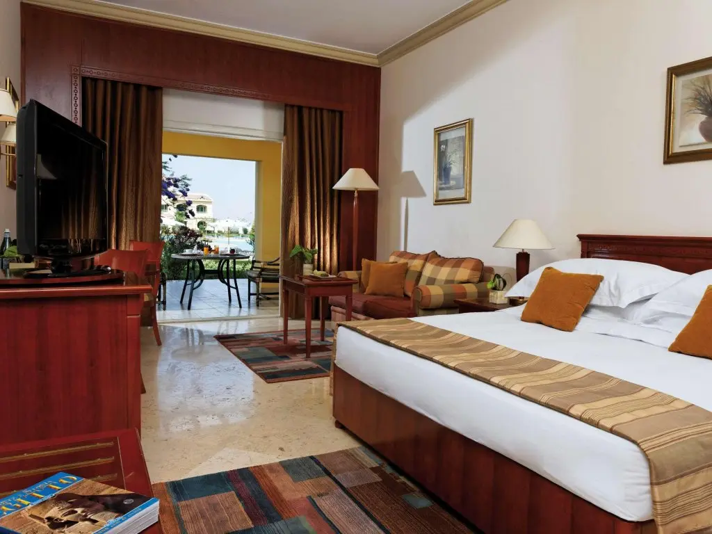 Город 6-го октября: Mövenpick Hotel Cairo - Media City