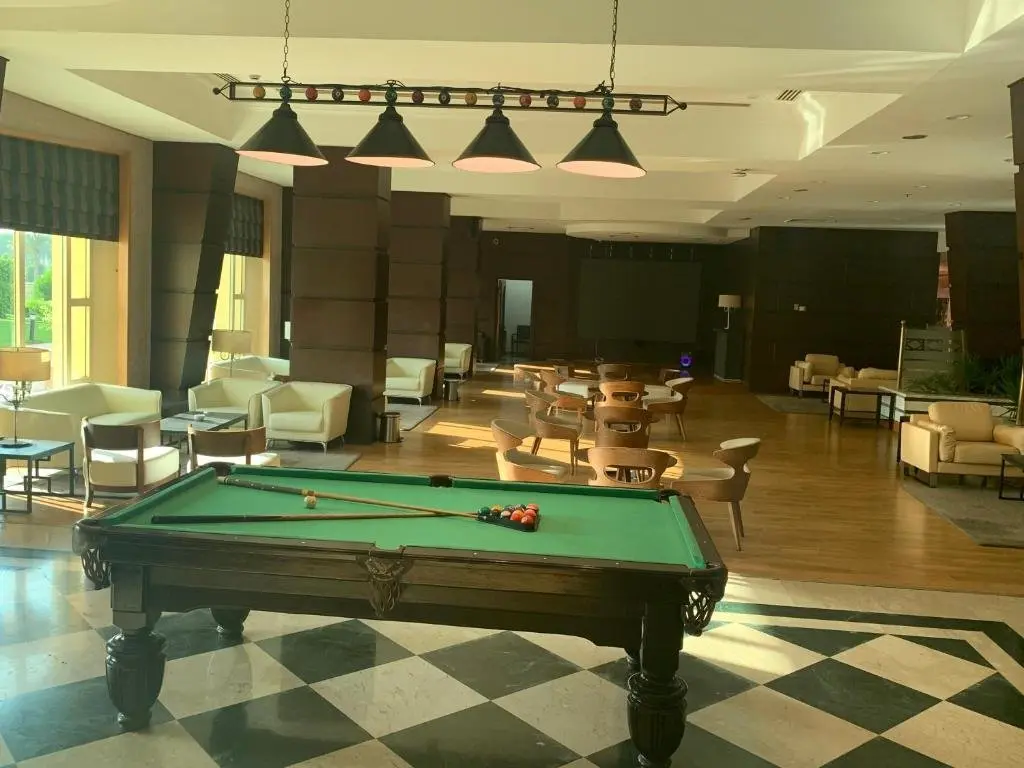 Город 6-го октября: Mövenpick Hotel Cairo - Media City