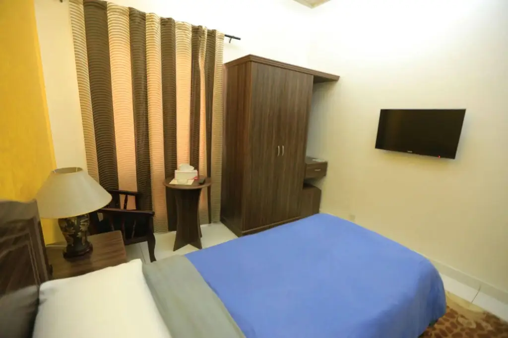 Дубай: Sun City International Hotel