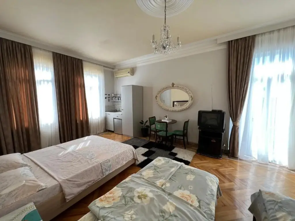 Батуми: Kemeni HGuest House