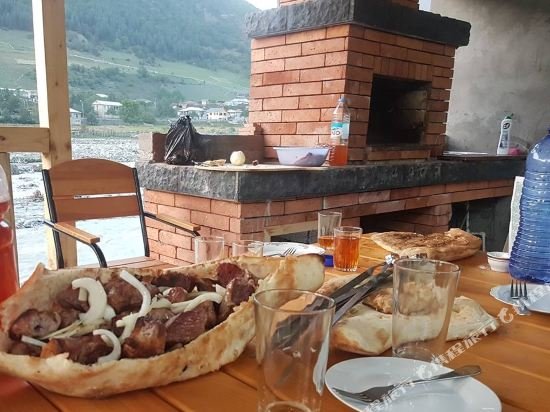 Местиа: Riverside Mestia