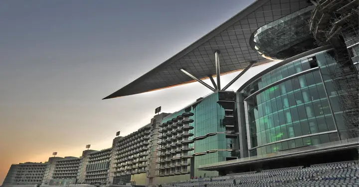 Дубай: Отель The Meydan Hotel Dubai