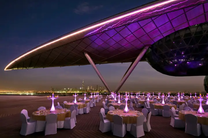 Дубай: Отель The Meydan Hotel Dubai