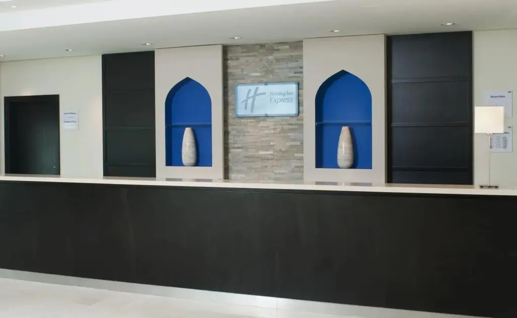 Дубай: Holiday Inn Express Dubai Airport an IHG Hotel