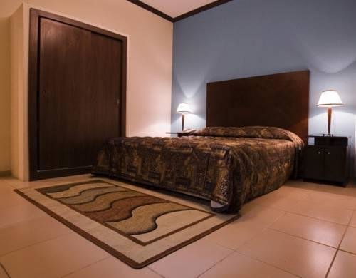 Дубай: Seven Sands Hotel Apartments