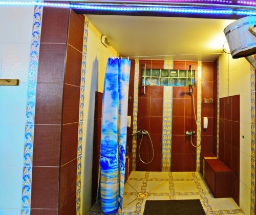 Большой Тростенец: Kottedzh s bassejnom