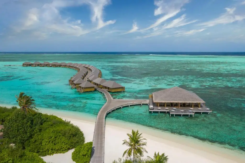 Курортный отель Resort Cocoon Maldives — фото 1