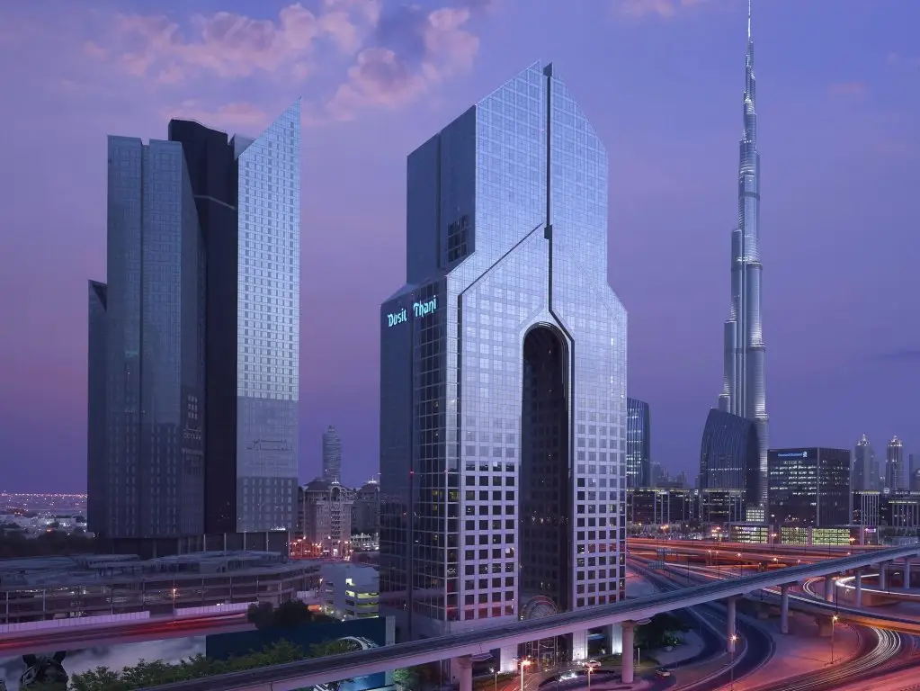 Дубай: Dusit Thani Dubai
