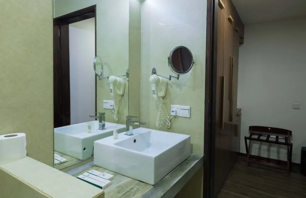 Маафуши (Атолл Каафу): Отель Aquzz Inn & Spa