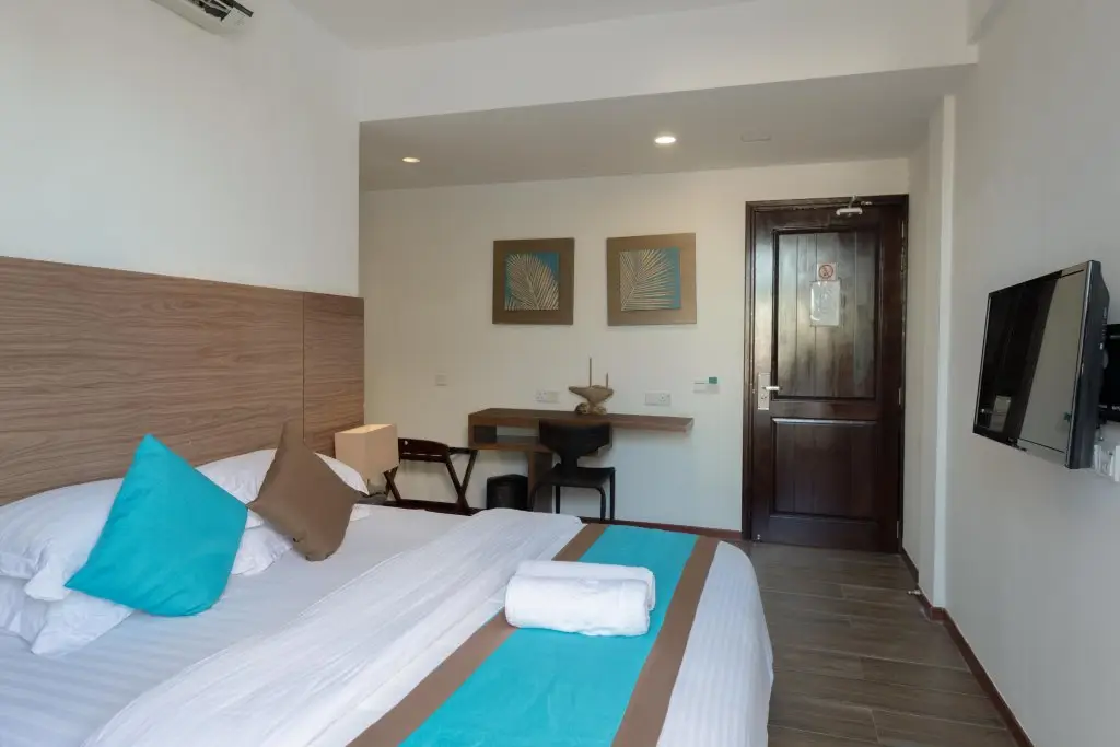 Маафуши (Атолл Каафу): Отель Aquzz Inn & Spa
