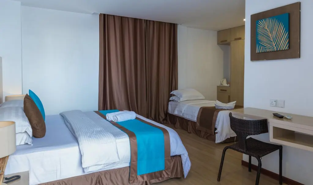 Маафуши (Атолл Каафу): Отель Aquzz Inn & Spa